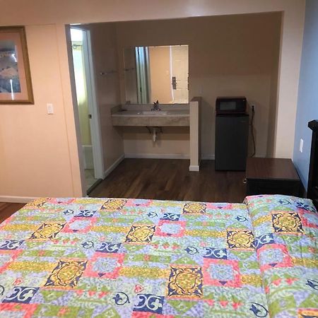 Star Motel Norwalk Bagian luar foto