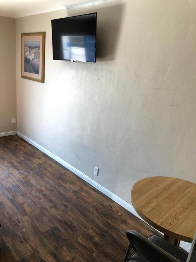 Star Motel Norwalk Bagian luar foto