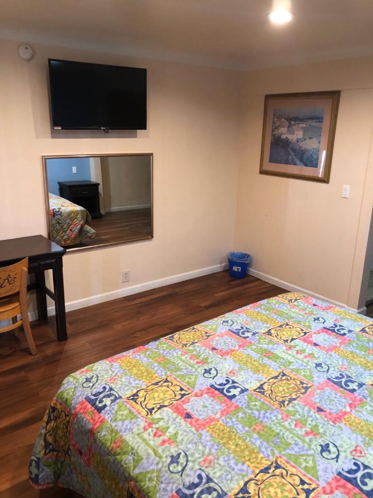 Star Motel Norwalk Bagian luar foto