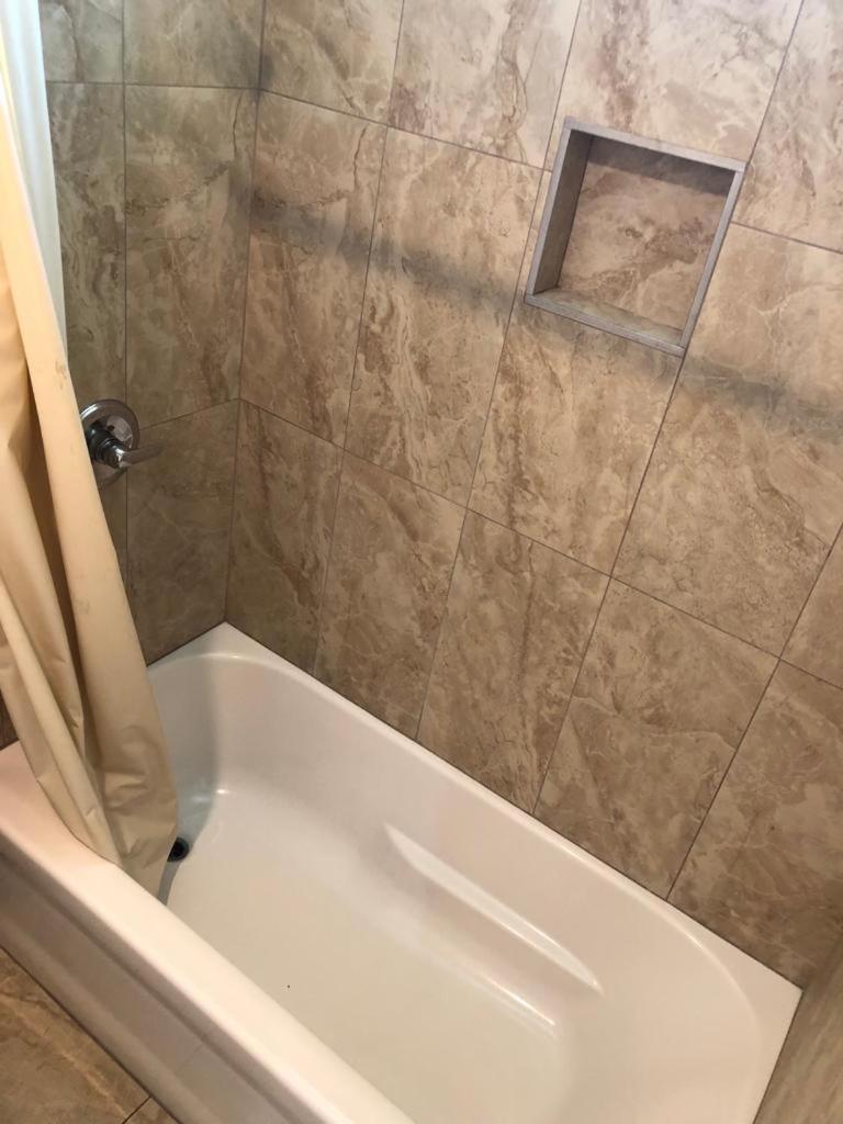 Star Motel Norwalk Bagian luar foto